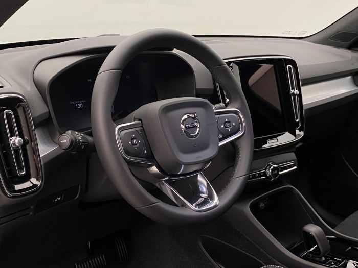 Volvo XC40 B3 AUT PLUS BLACK EDITION