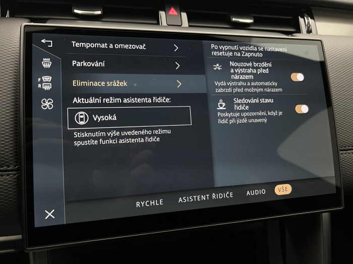 Land Rover Discovery Sport D200 DYNAMIC SE AWD Aut 2.0 d Dynamic SE