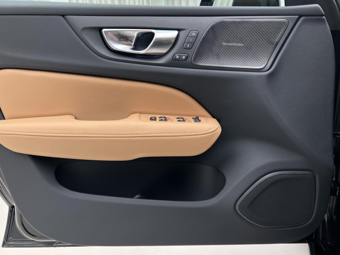 Volvo V60 B4 DARK ULTRA AUT