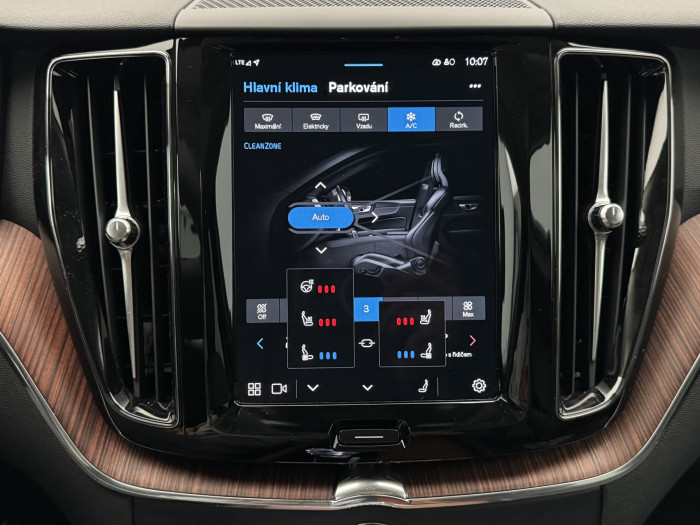 Volvo XC60 T8 AWD RECHARGE BRIGHT PLUS