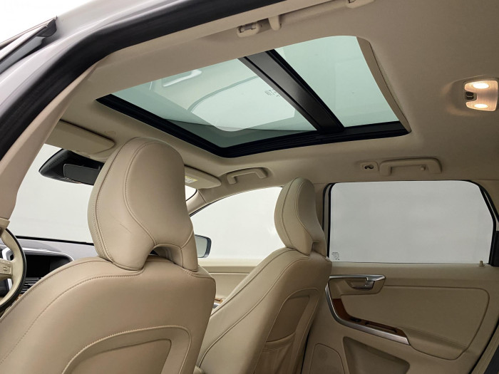 Volvo XC60 T6 AWD INSCRIPTION AUT CZ