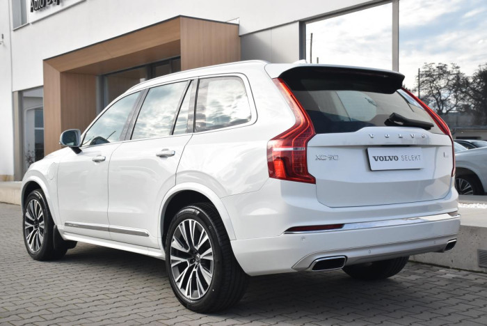 Volvo XC90 T8 AWD INSCRIPTION REZERVACE