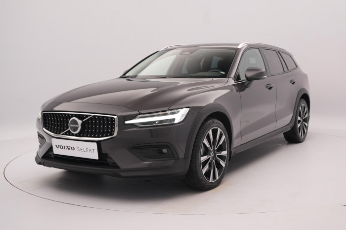 Volvo V60 CC B5 AWD PLUS