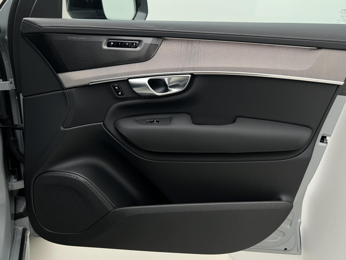 Volvo XC90 T8 AWD RECHARGE ULTRA DARK AUT