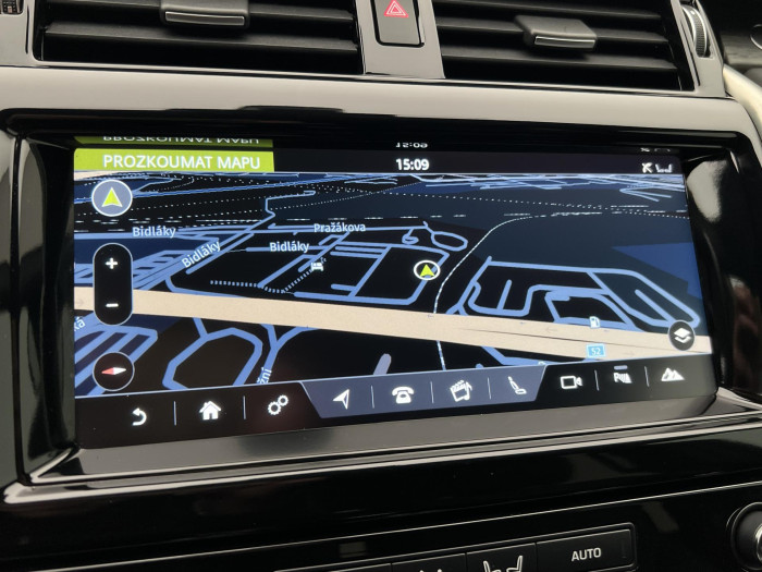 Land Rover Discovery 3.0 TDV6 HSE AWD AUT CZ