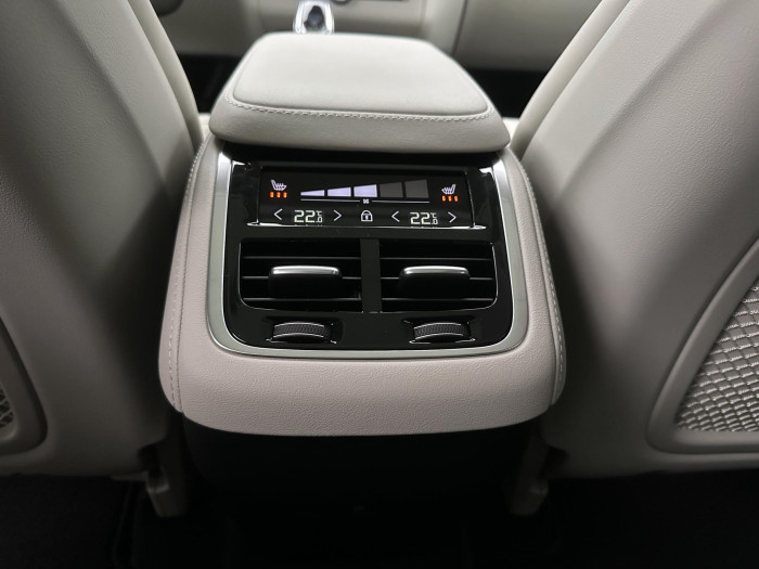 Volvo XC90 B5 AWD AUT DARK ULTRA 7 míst