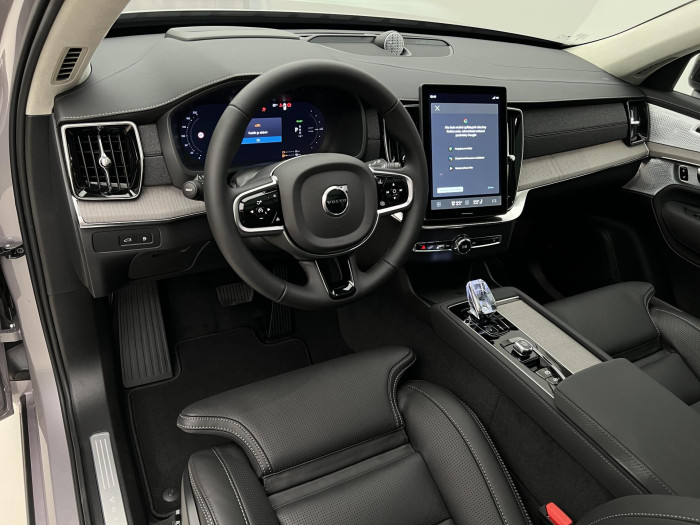Volvo XC90 T8 AWD RECHARGE DARK ULTRA AUT