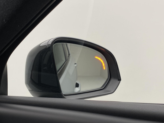 Volvo XC40 B3 AUT PLUS BLACK EDITION