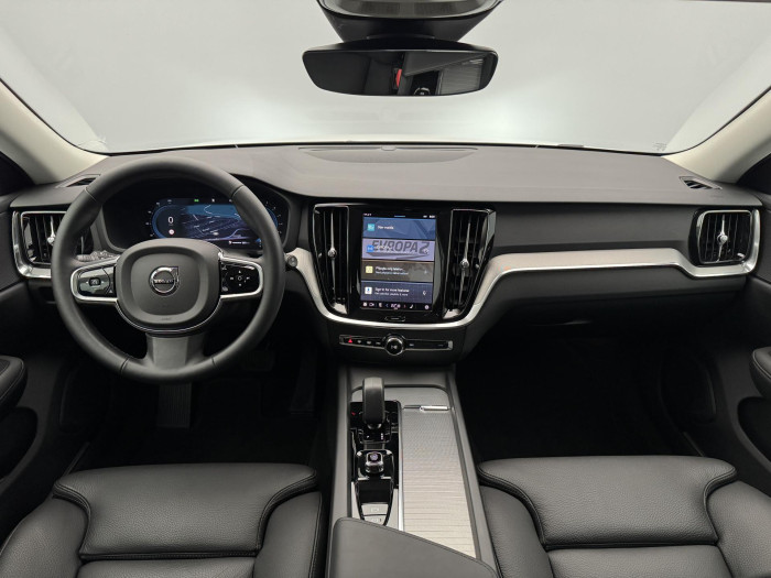 Volvo V60 B4 DARK PLUS CZ 1.maj