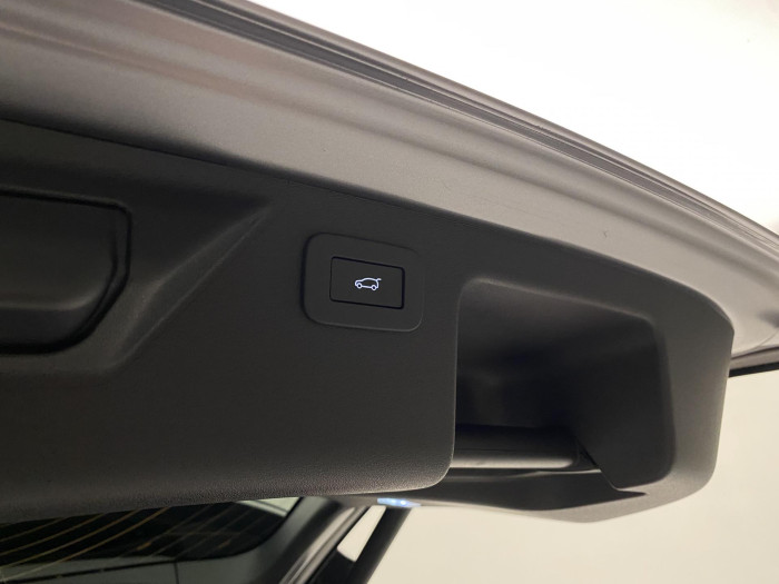 Land Rover Discovery Sport D200 DYNAMIC HSE AWD REZERVACE 2.0 d Dynamic