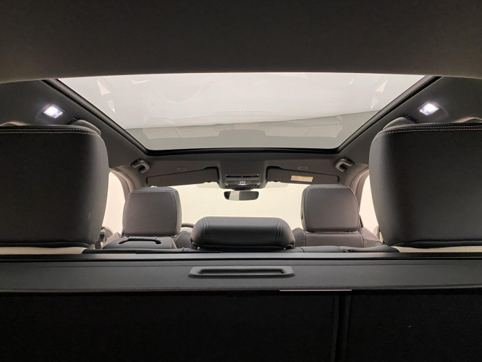 Land Rover Discovery Sport D200 DYNAMIC SE AWD REZERVACE 2.0 d Dynamic SE