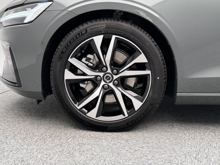 Volvo V60 B4 AUT DARK PLUS