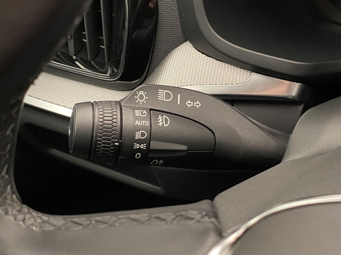 Volvo V60 B4 DARK PLUS AUT CZ