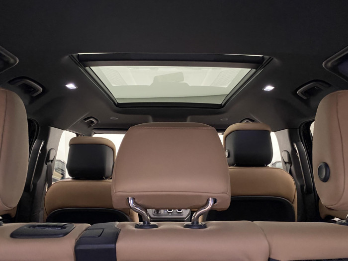 Land Rover Defender 110 D300 X-D HSE REZERVACE 3.0 d d