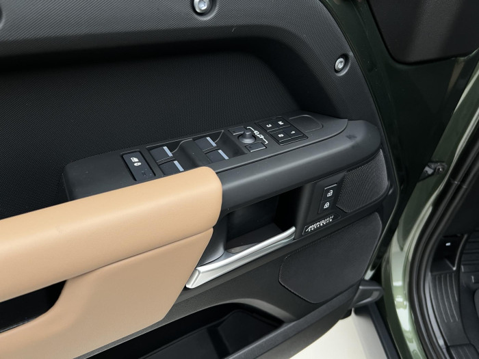 Land Rover Defender 110 D350 X-DYNAMIC HSE AWD Aut 3.0 d Dynamic