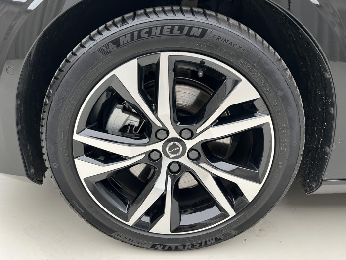 Volvo V60 B4 PLUS DARK AUT 1.maj.