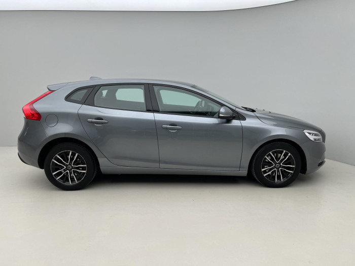 Volvo V40 T2 BLACK EDITION 1.maj. 2.0 Edition