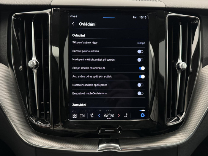 Volvo XC60 B4 AWD PLUS DARK AUT