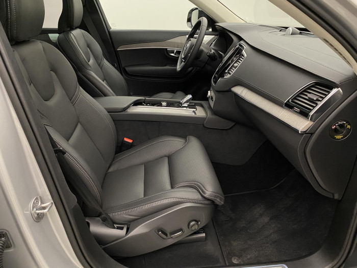 Volvo XC90 T8 AWD ULTRA DARK AUT CZ 7m