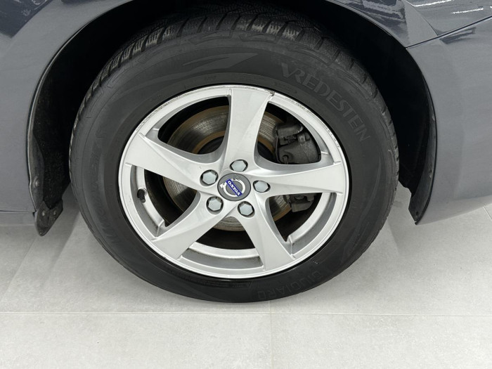 Volvo V60 D2 KINETIC NAVIGACE REZERVACE 2.0 d