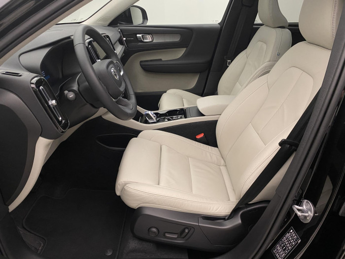 Volvo XC40 B4 AWD ULTIMATE BRIGHT CZ