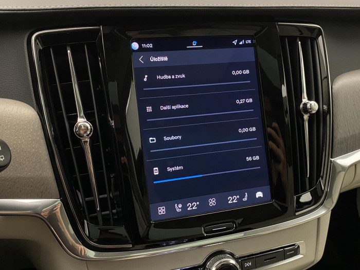 Volvo V90 T8 AWD Plug-in DARK ULTRA