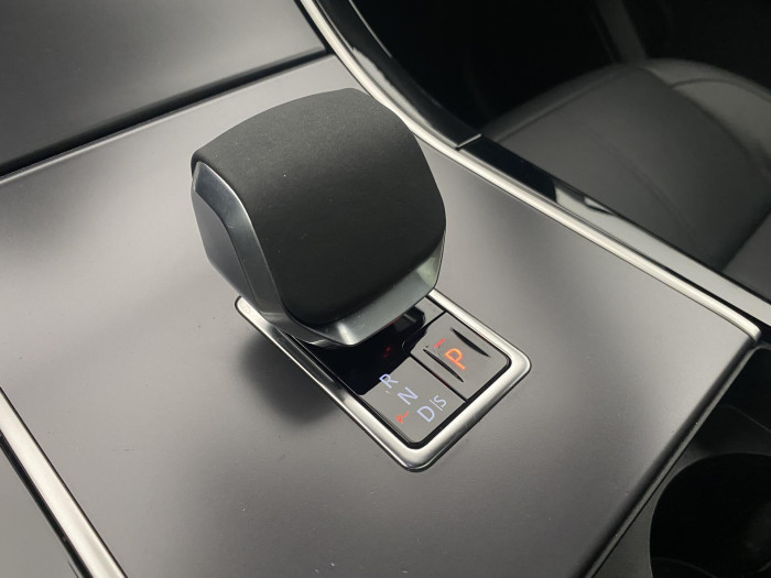 Land Rover Range Rover Velar D300 DYNAMIC SE AWD AUT 3.0 d Dynamic SE