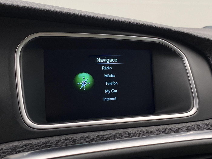 Volvo V40 CC D3 MOMENTUM OCEAN RACE 2.0 d CC CC Momentum