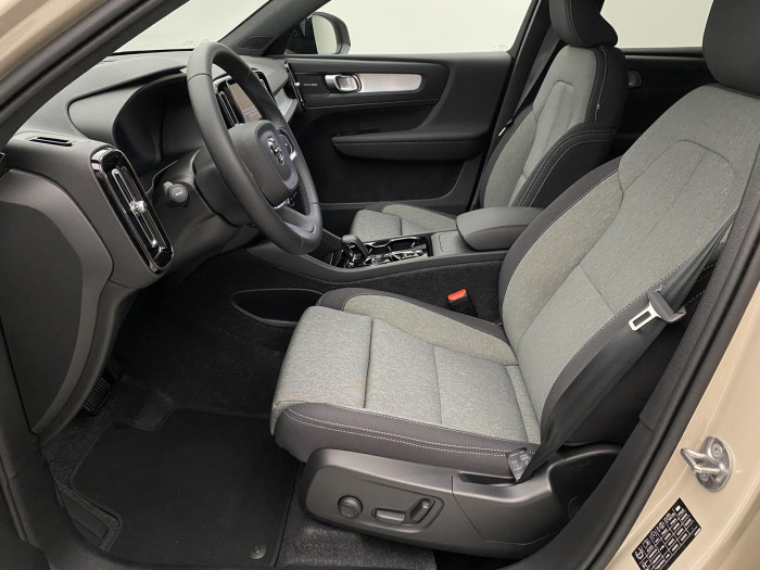 Volvo XC40 B3 AUT DARK PLUS