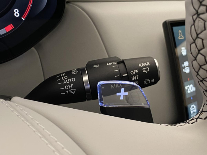 Land Rover Range Rover Sport P635 SV EDITION ONE AWD AUT 4.4 Edition