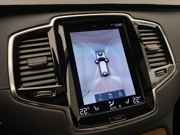 Volvo XC90 T8 AWD INSCRIPTION REZERVACE