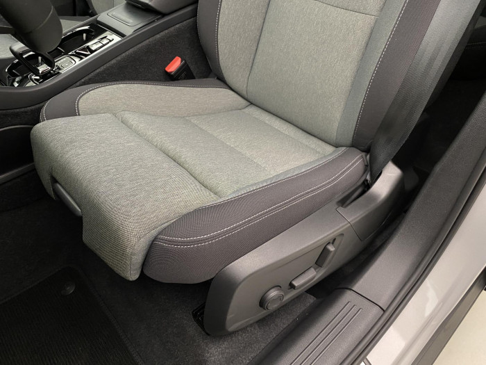 Volvo XC40 B4 DARK PLUS AUT CZ