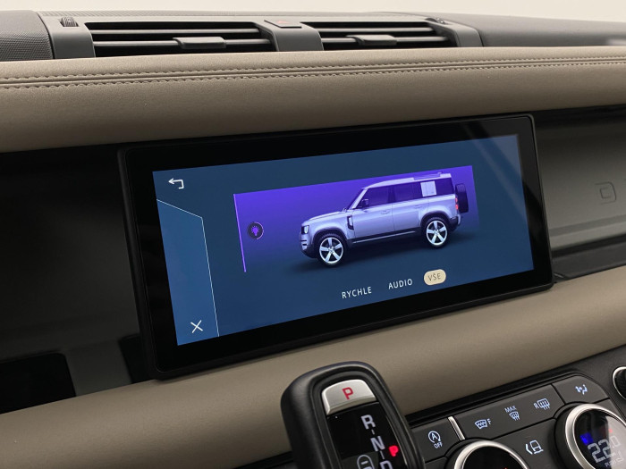 Land Rover Defender 110 P400 SE AWD AUT REZERVACE 3.0 SE