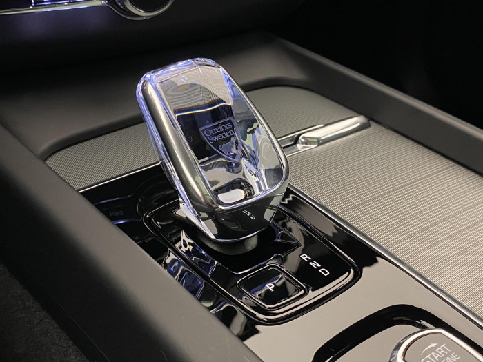 Volvo XC60 T6 AWD PLUG-IN DARK PLUS AUT