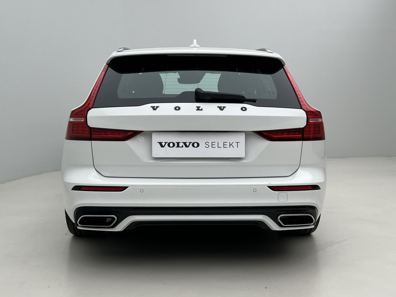 Volvo V60 B3 R-DESIGN AUT 1.maj.