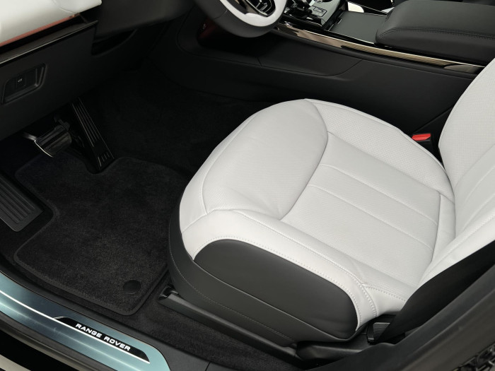 Land Rover Range Rover Sport D300 DYNAMIC SE AWD Aut 3.0 d Dynamic SE