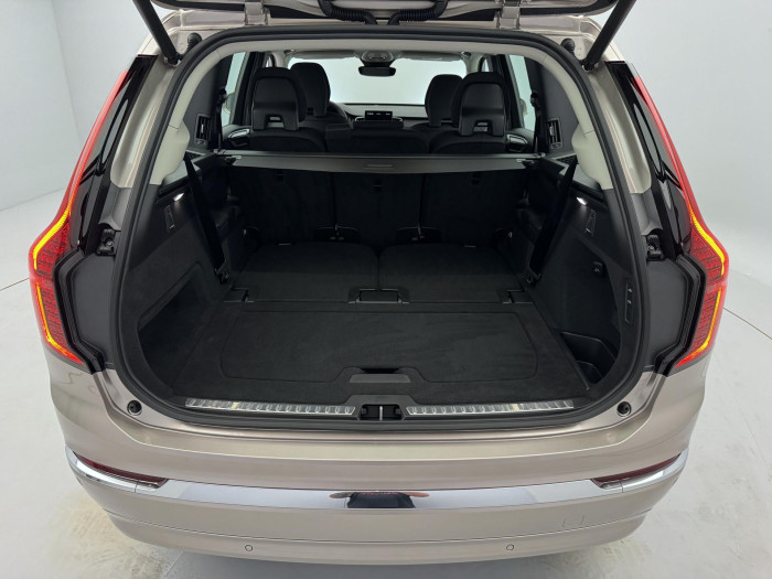 Volvo XC90 T8 AWD AUT RECHARGE CORE 7míst