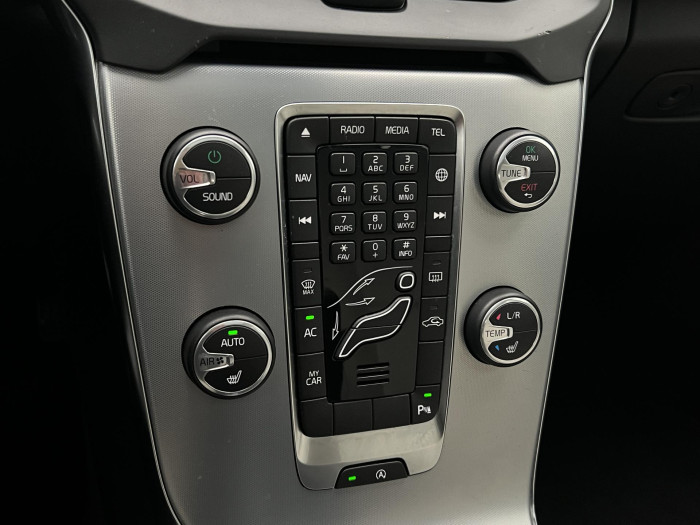 Volvo V40 D2 INSCRIPTION 2.0 d