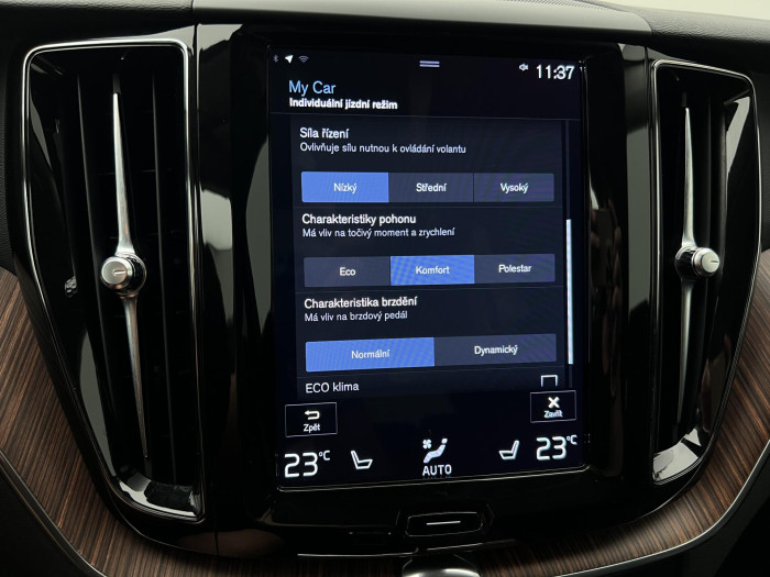 Volvo XC60 T4 MOMENTUM POLESTAR AUT CZ 2.0 Momentum