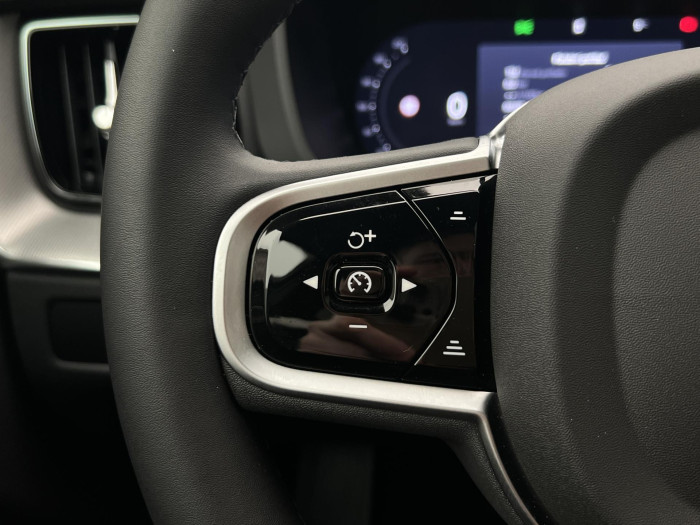 Volvo XC60 B5 AWD BLACK EDITION PLUS AUT