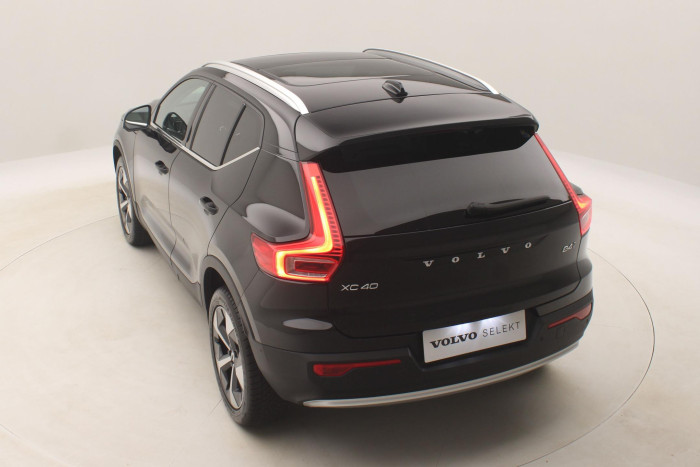Volvo XC40 B4 AWD ULTIMATE BRIGHT CZ