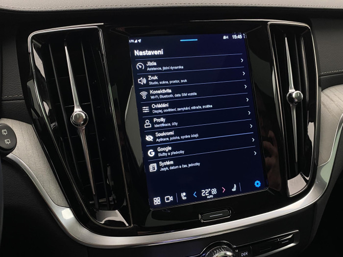 Volvo V60 CC B5 AWD BRIGHT REZERVACE 2.0 CC CC