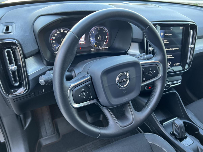Volvo XC40 D3 AWD MOMENTUM Aut 1.maj. 2.0 d Momentum