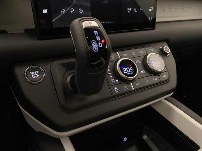 Land Rover Defender 110 D250 S AWD 3.0 d