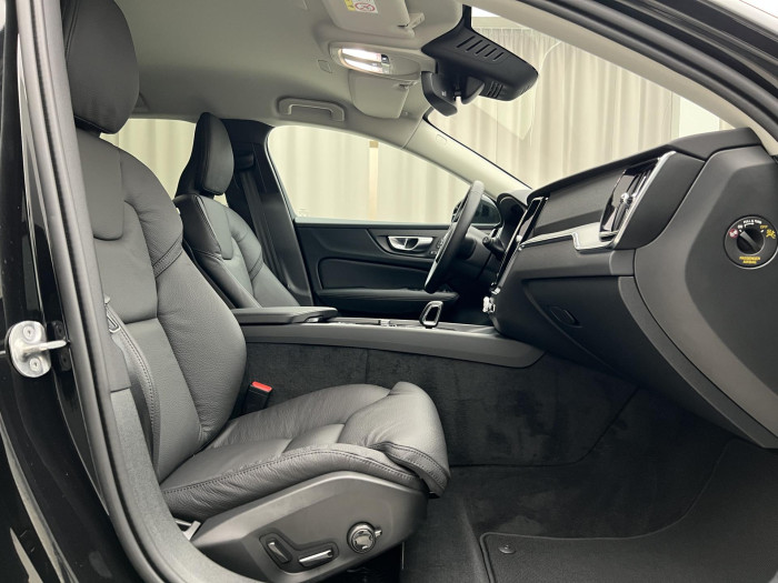 Volvo V60 B4 BRIGHT PLUS