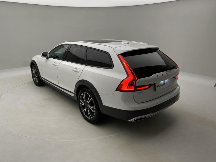 Volvo V90 CC D4 AWD PRO AUT REZERVACE 2.0 d CC CC