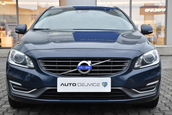 Volvo V60 D4 MOMENTUM REZERVACE 2.0 d Momentum