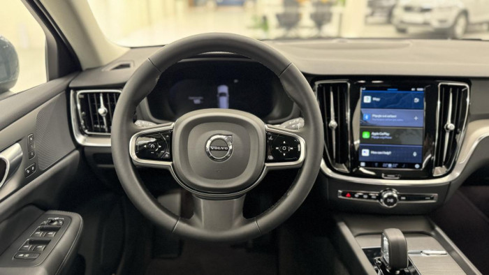 Volvo V60 CROSS COUNTRY REZERVACE