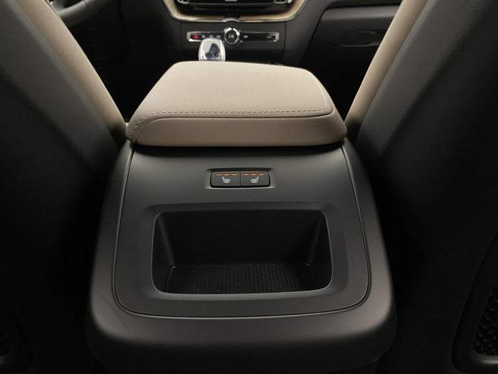 Volvo XC60 B5 AWD AUT DARK PLUS
