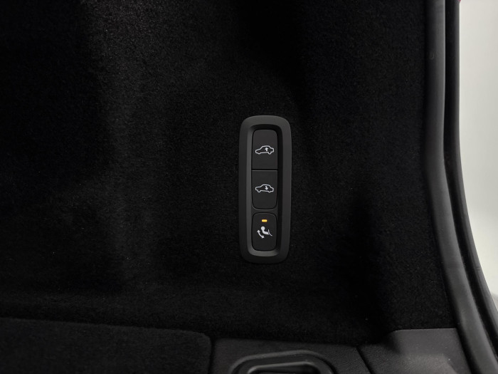 Volvo XC60 B6 AWD INSCRIPTION CZ